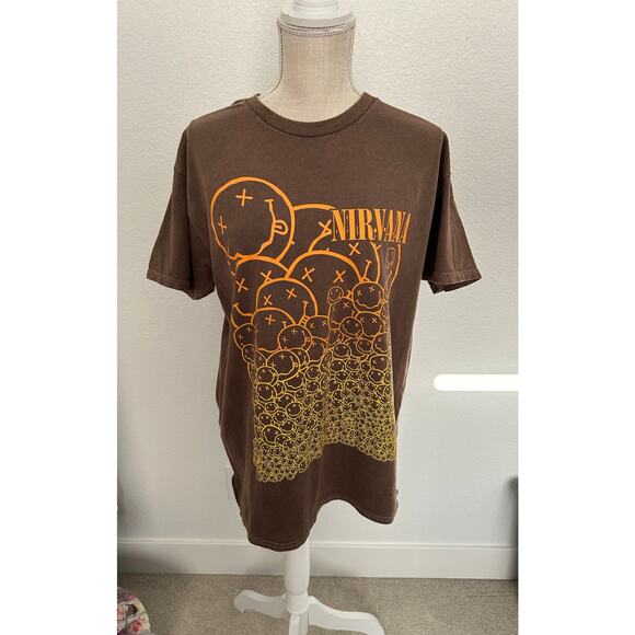Nirvana Tan Smiley Face Graphic Band Tee - L - Picture 1 of 4